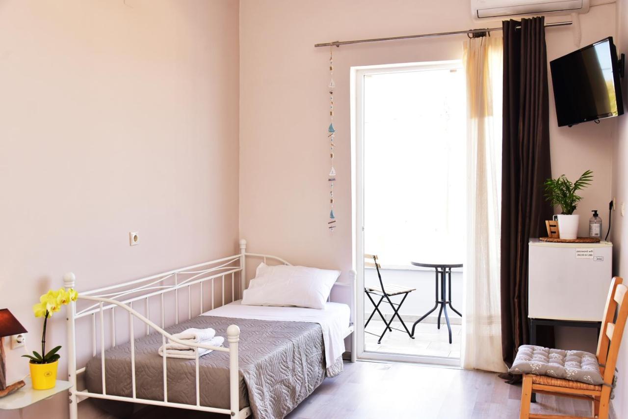 Rooms Kochilas エラフォニシ エクステリア 写真